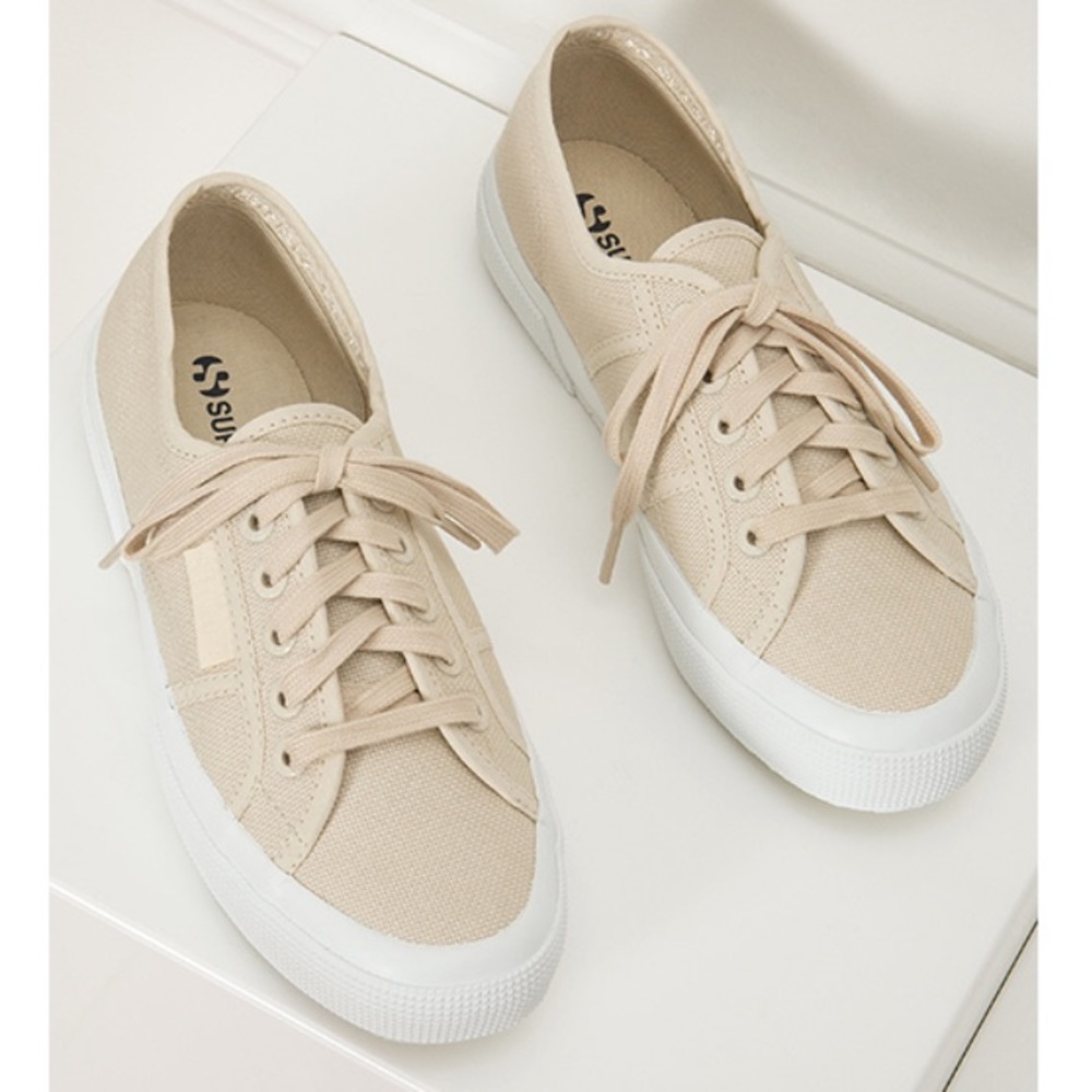 Like new Superga 2750 cotw sneaker in nude suede